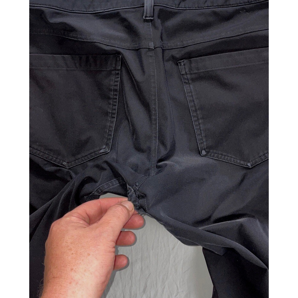 Lululemon 5-Pocket Jean Style ABC Tech Pants. Men's, 33X32. Broken In, Read. - Picture 8 of 8